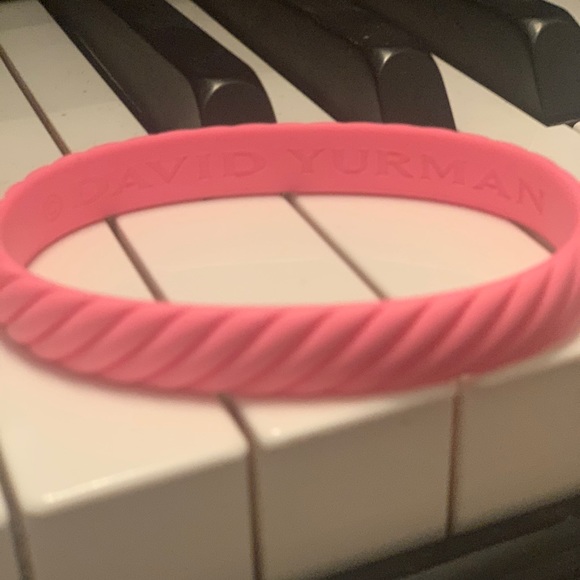 DAVID YURMAN BREAST CANCER RUBBER BRACELET - Picture 3 of 3